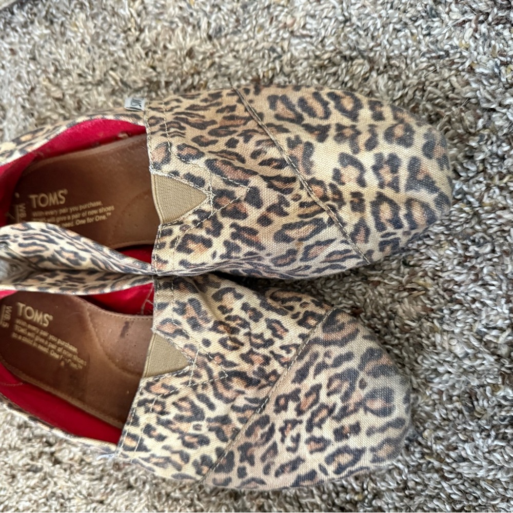 TOMS Wild Patterned Slip-Ons - Picture 7 of 7